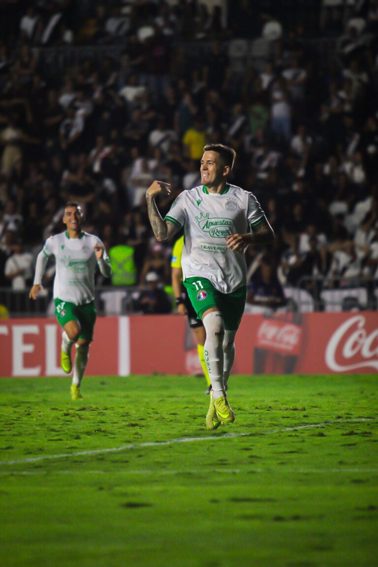 Audax Italiano hace historia y conquista Brasil