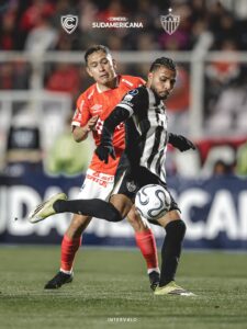 Cienciano tumbó al Atlético Mineiro y manda en Sudamérica