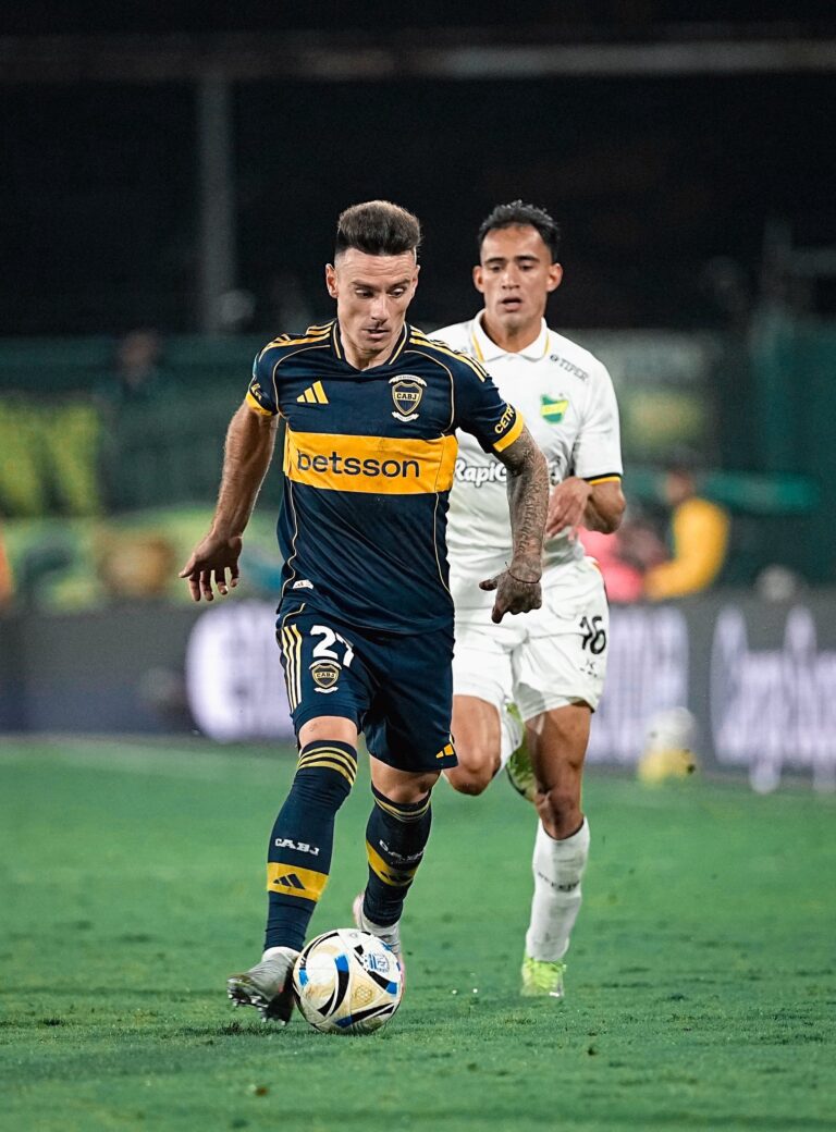 Boca goleó 4-0 con el VAR como protagonista