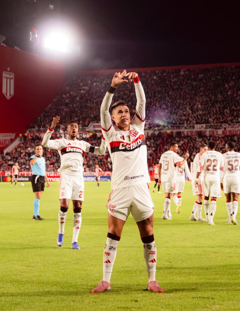 Estudiantes se plantó ante el «gigante» Flamengo