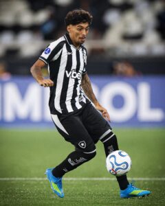 Racing perdió ante Botafogo y se complica en la Copa