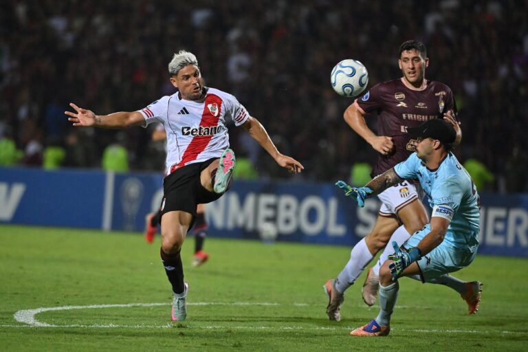 River clasificó con un final de película