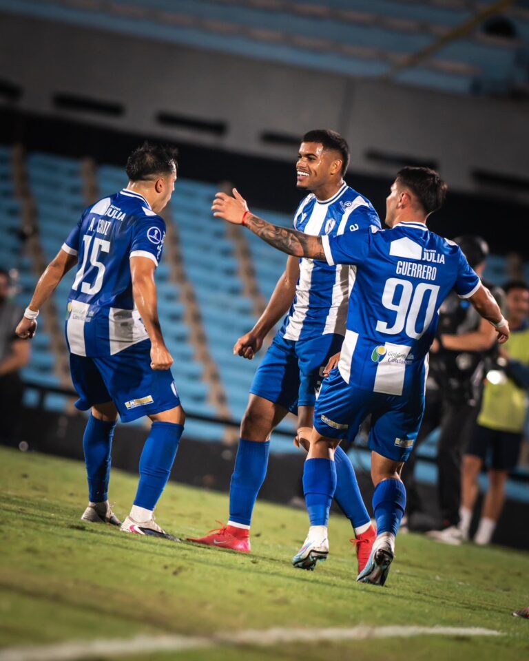 Juventud amargó al Mineiro en el final