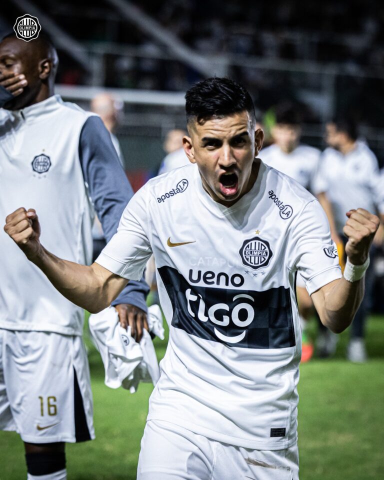 Olimpia remontó en Argentina y mandó un recado al «Guapo»