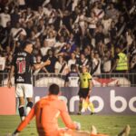 Vasco goleó a Olimpia y manda en el Grupo G