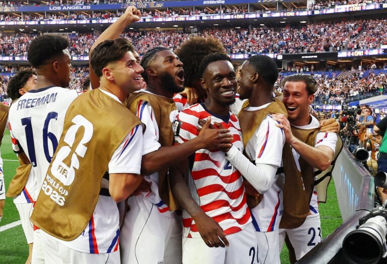 Estados Unidos golea a Paraguay y lanza un mensaje en su debut mundialista