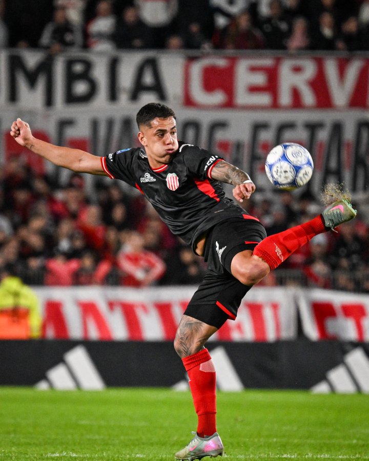 Barracas Central sorprende a River en el Monumental