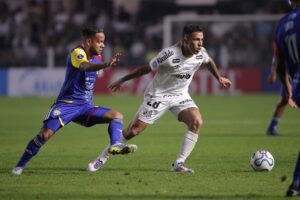 Santos goleó a UCV y avanzó con autoridad a los octavos de final