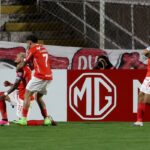 Cienciano firma una remontada histórica y elimina a Lanús de la Copa Sudamericana