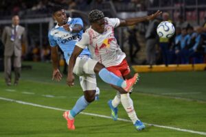 Bragantino elimina a Sporting Cristal y avanza a los octavos de final