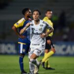 Santos goleó a UCV y quedó muy cerca de los octavos