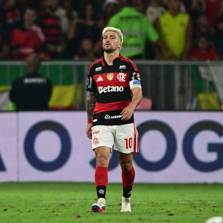 Flamengo vuelve a golpear y se mete en cuartos de la Libertadores